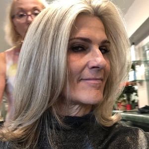 Meet your Posher, Posh